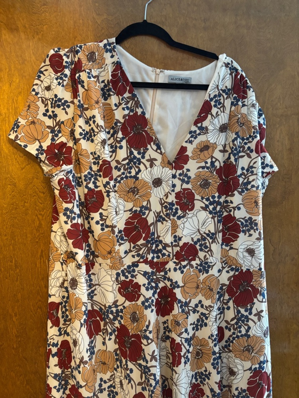 Alice & You Cream Floral V-Neck Tunic with Rust and Camel Blooms